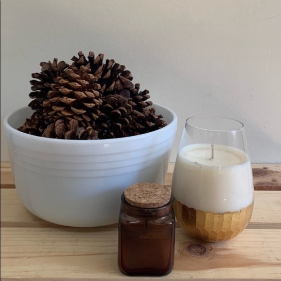 SOLD Rare Vintage Pyrex- Hamilton Beach Large Ribbed Milk Glass Mixing Bowl - Picture 2 of 10